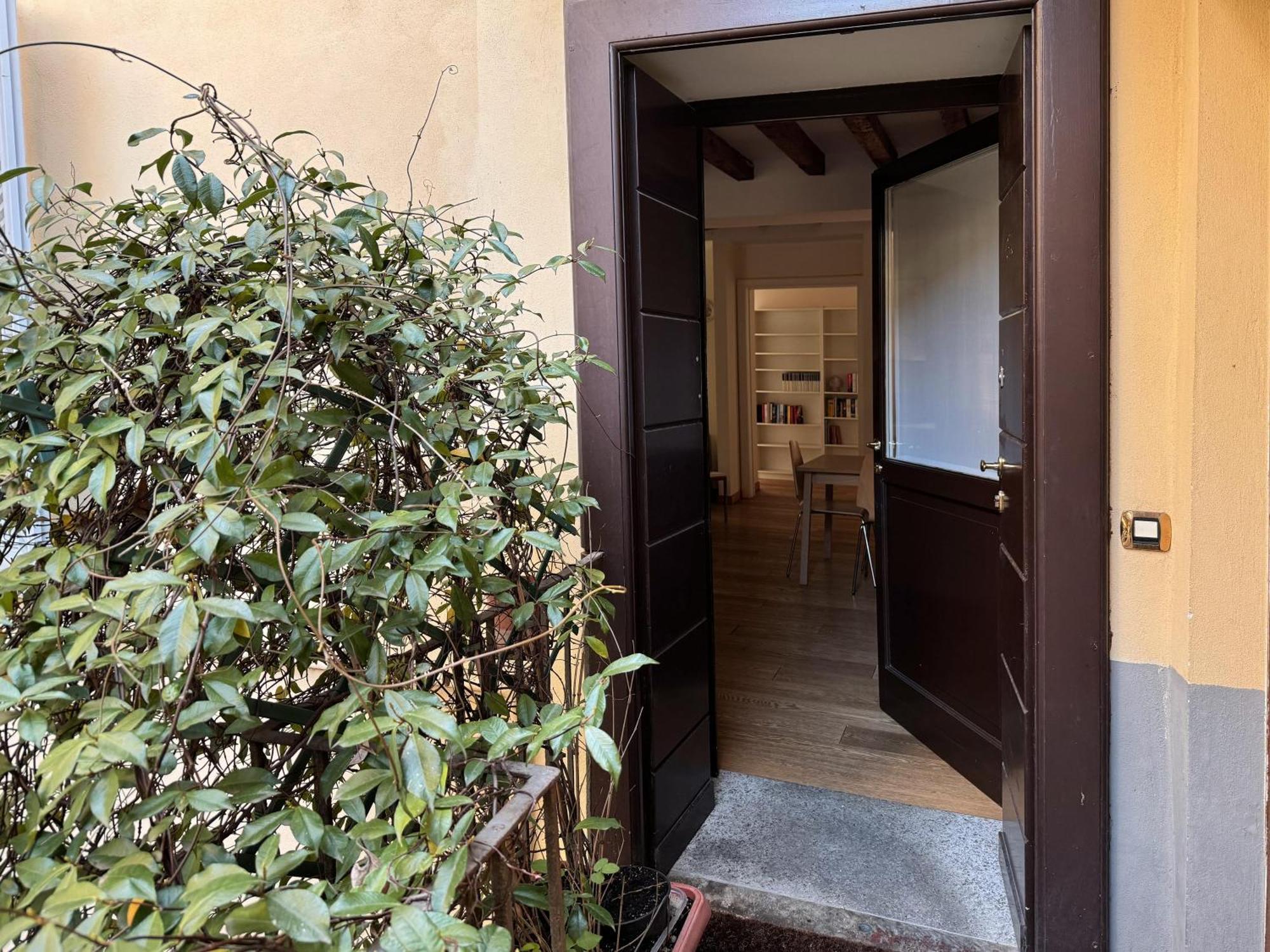 Апартаменти Joivy Cosy Ticinese Retreat 1-Bed Flat Near The Duomo Мілан Екстер'єр фото